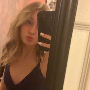 Meet your Posher, Elizabeth